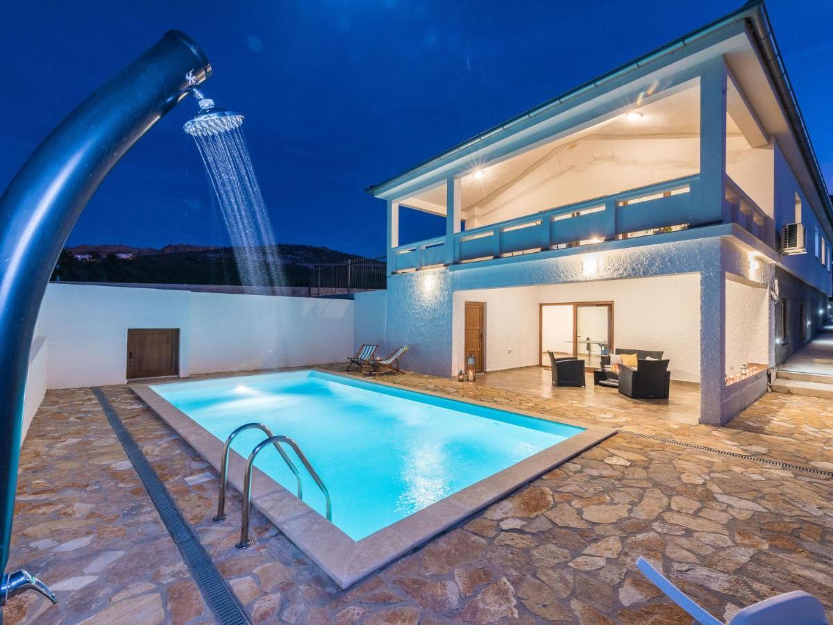 Holiday Home Velebit By Interhome โรวานิสกา ภายนอก รูปภาพ
