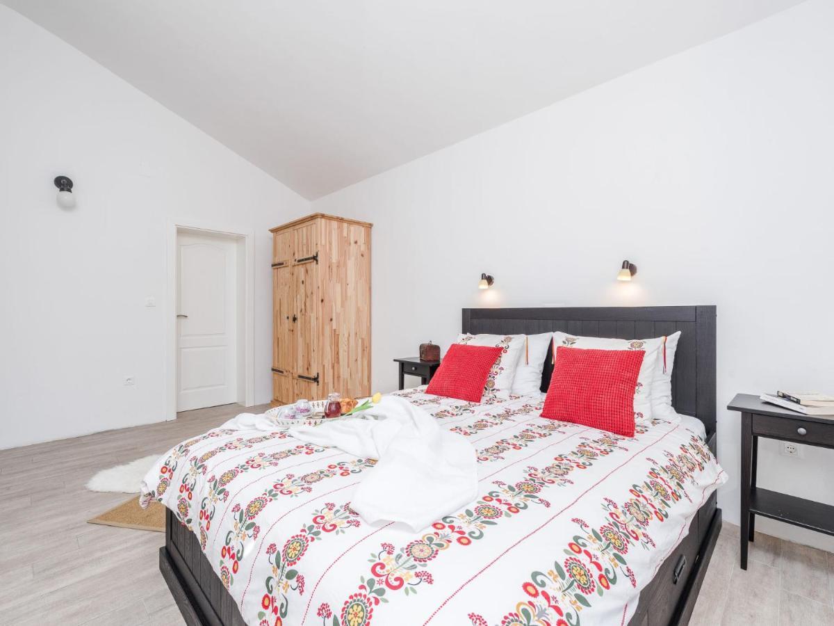 Holiday Home Velebit By Interhome โรวานิสกา ภายนอก รูปภาพ
